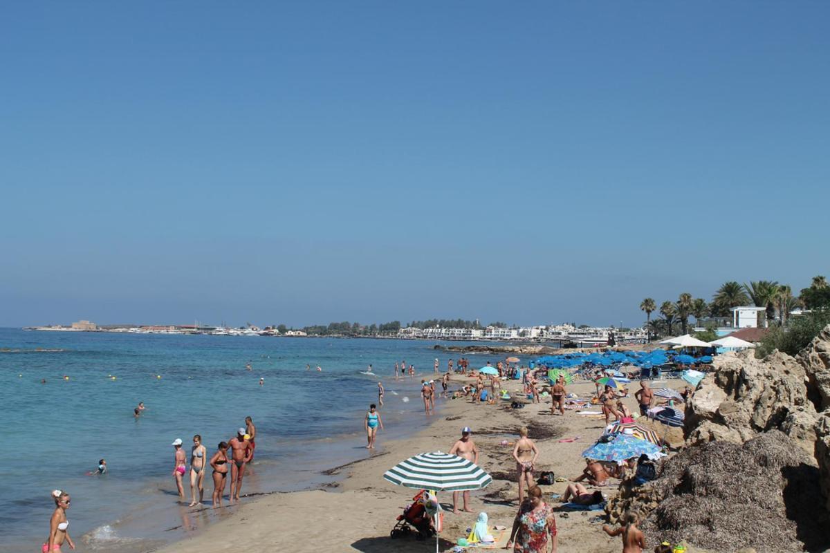 Apartamento Charming Holiday Retreat Kato Paphos Apt 400M To The Beach Exterior foto